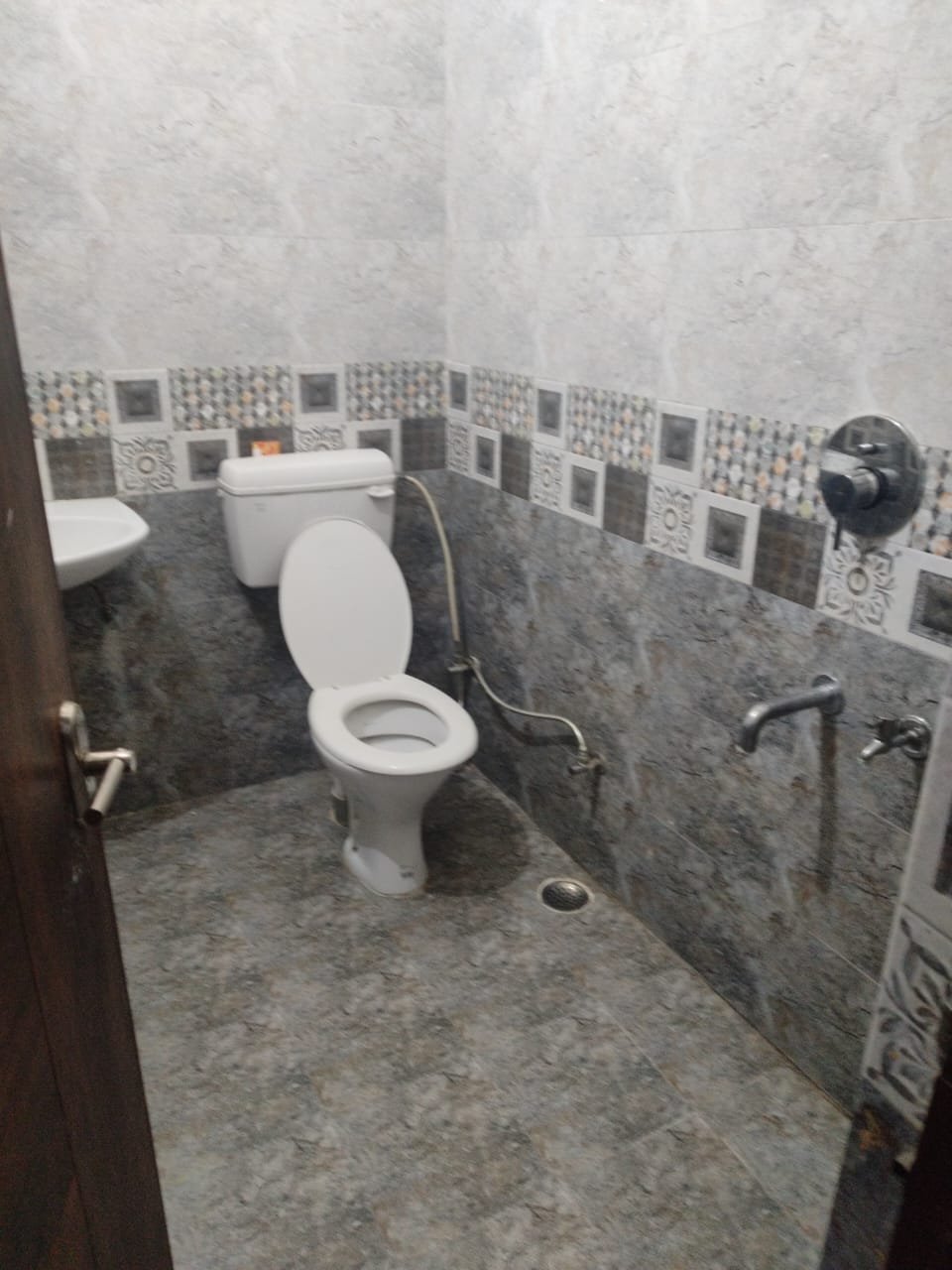 Residential Property in Viram Khand, Gomti Nagar  - Image 2