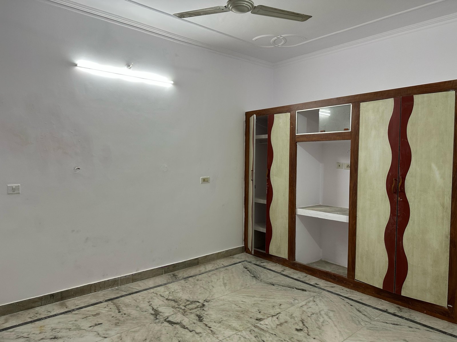 Residential Property in Faridi Nagar, Indira Nagar - Image 5