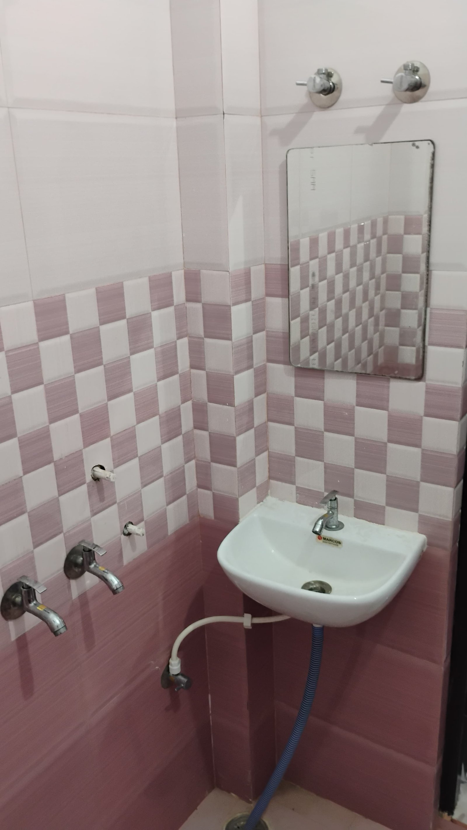 Residential Property in Nijampur, Malhor - Image 7