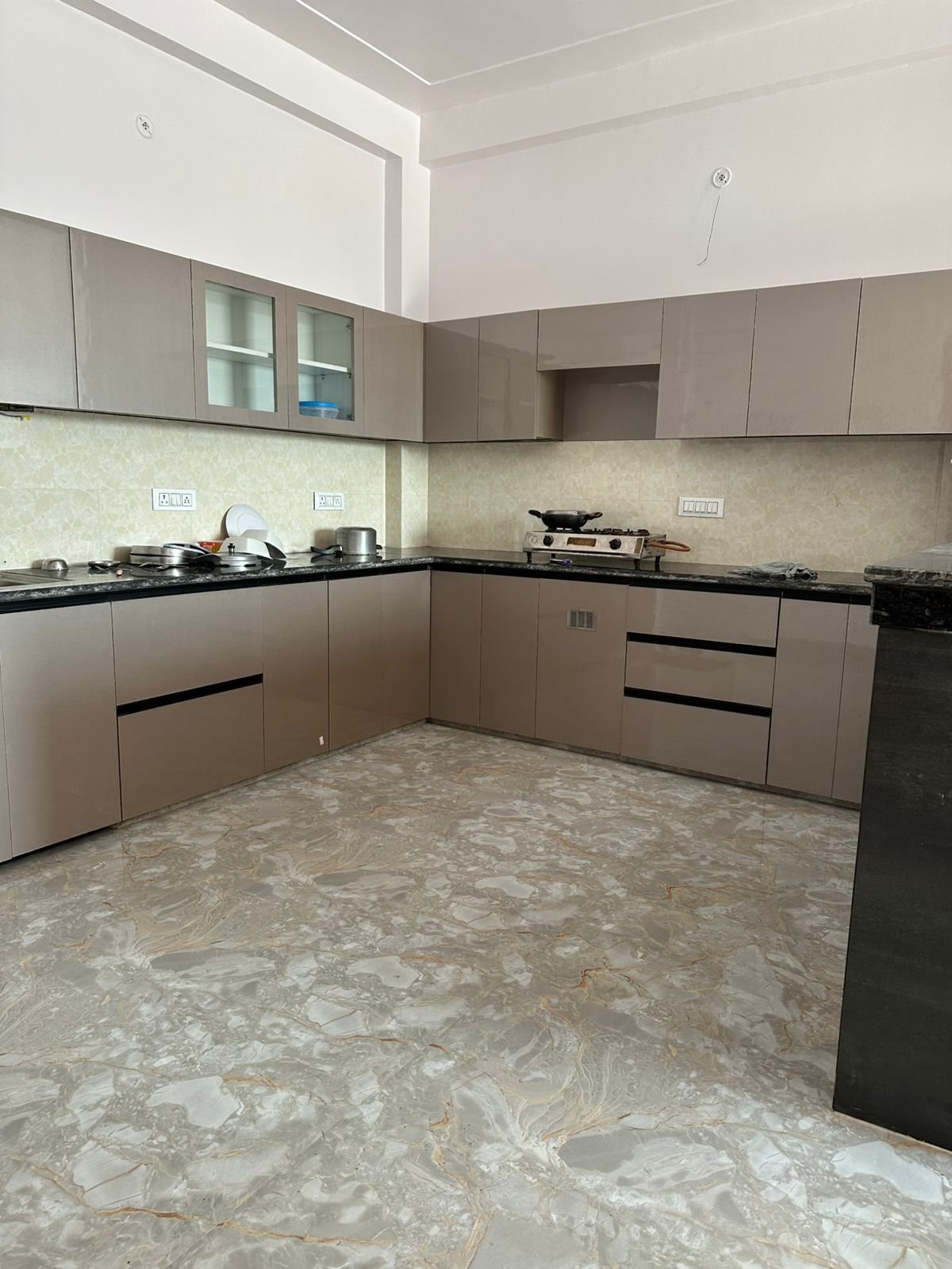 Residential Property in Faridi Nagar , Ghanshyam Kunj, Indira Nagar - Image 2