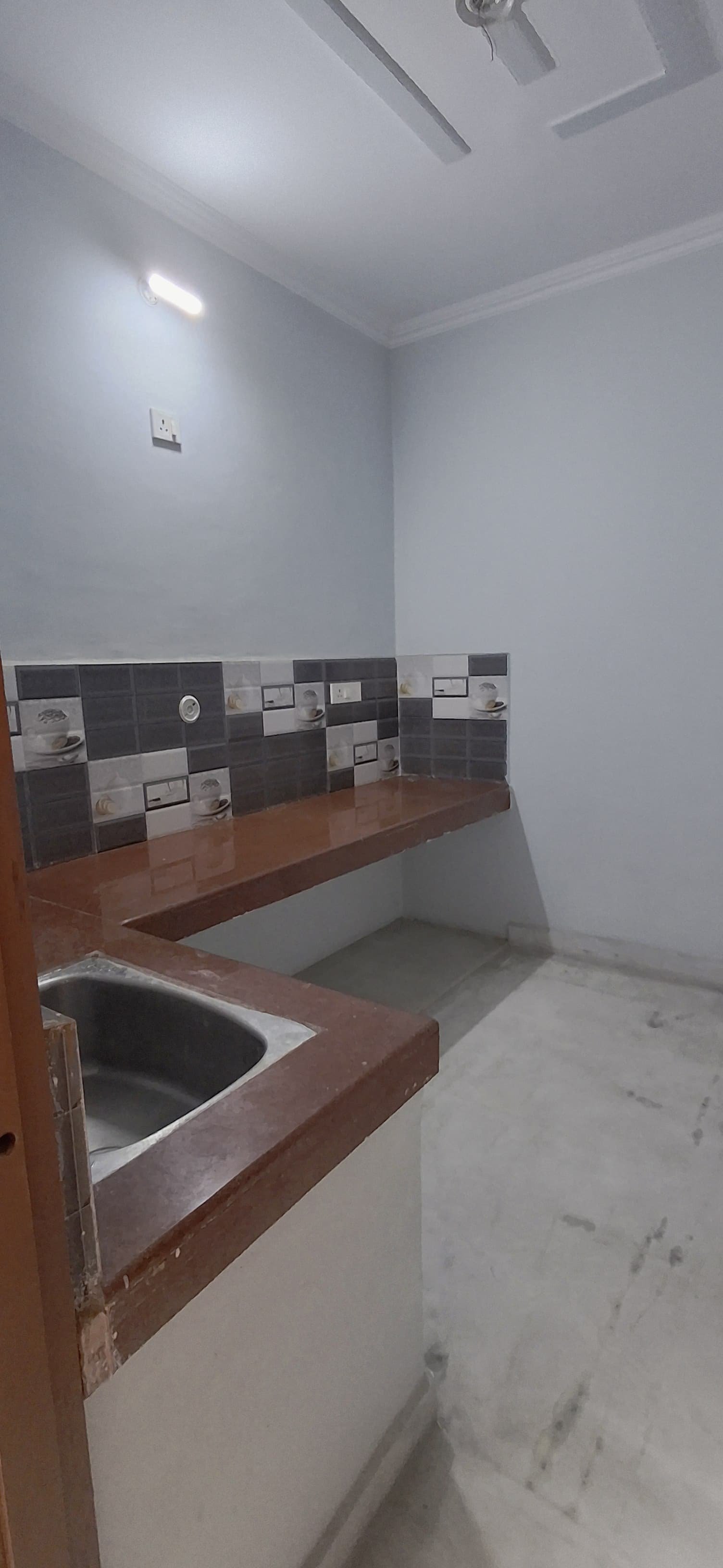 Residential Property in Kailash Vihar, Kamta - Image 4