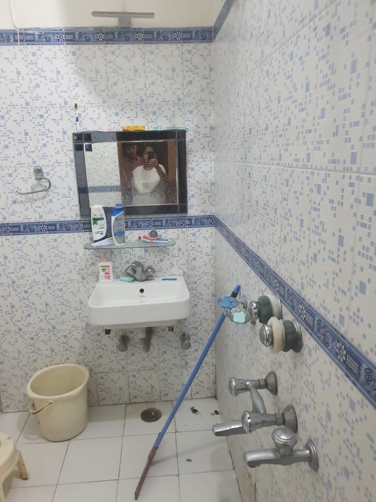 Residential Property in Faridi Nagar Rudra Vihar, Munshi Puliya - Image 11