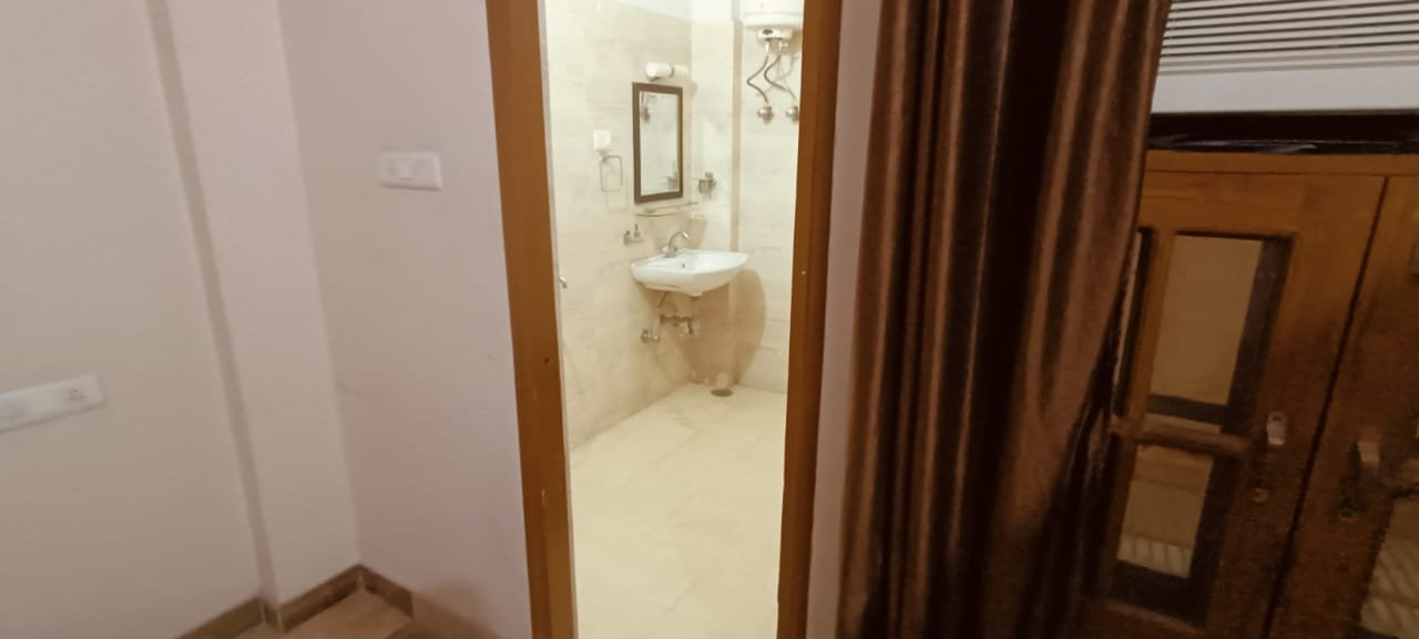 Residential Property in Vijayant Khand, Gomti Nagar - Image 12