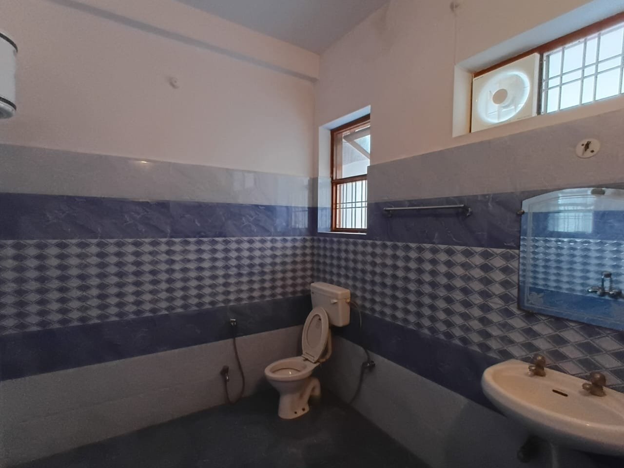 Residential Property in Vineet Khand 6, Gomti Nagar - Image 5