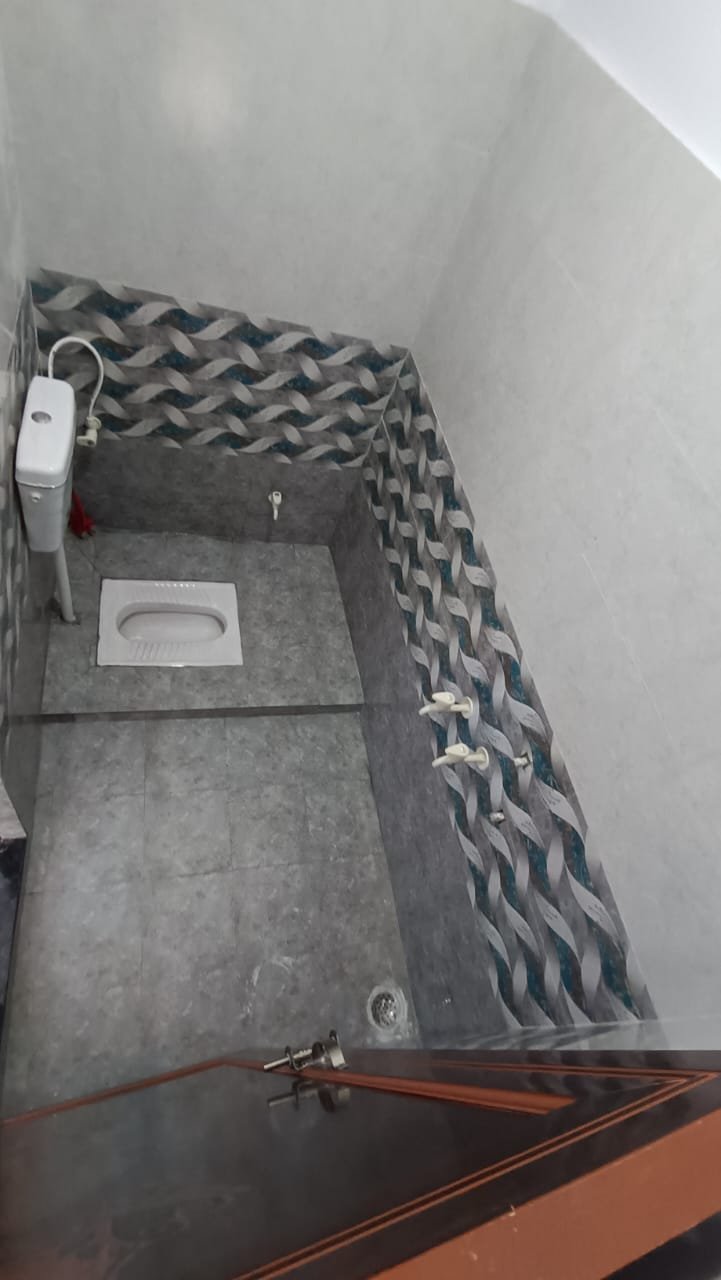 Residential Property in Awadh Vihar Colony, Chinhat - Image 9