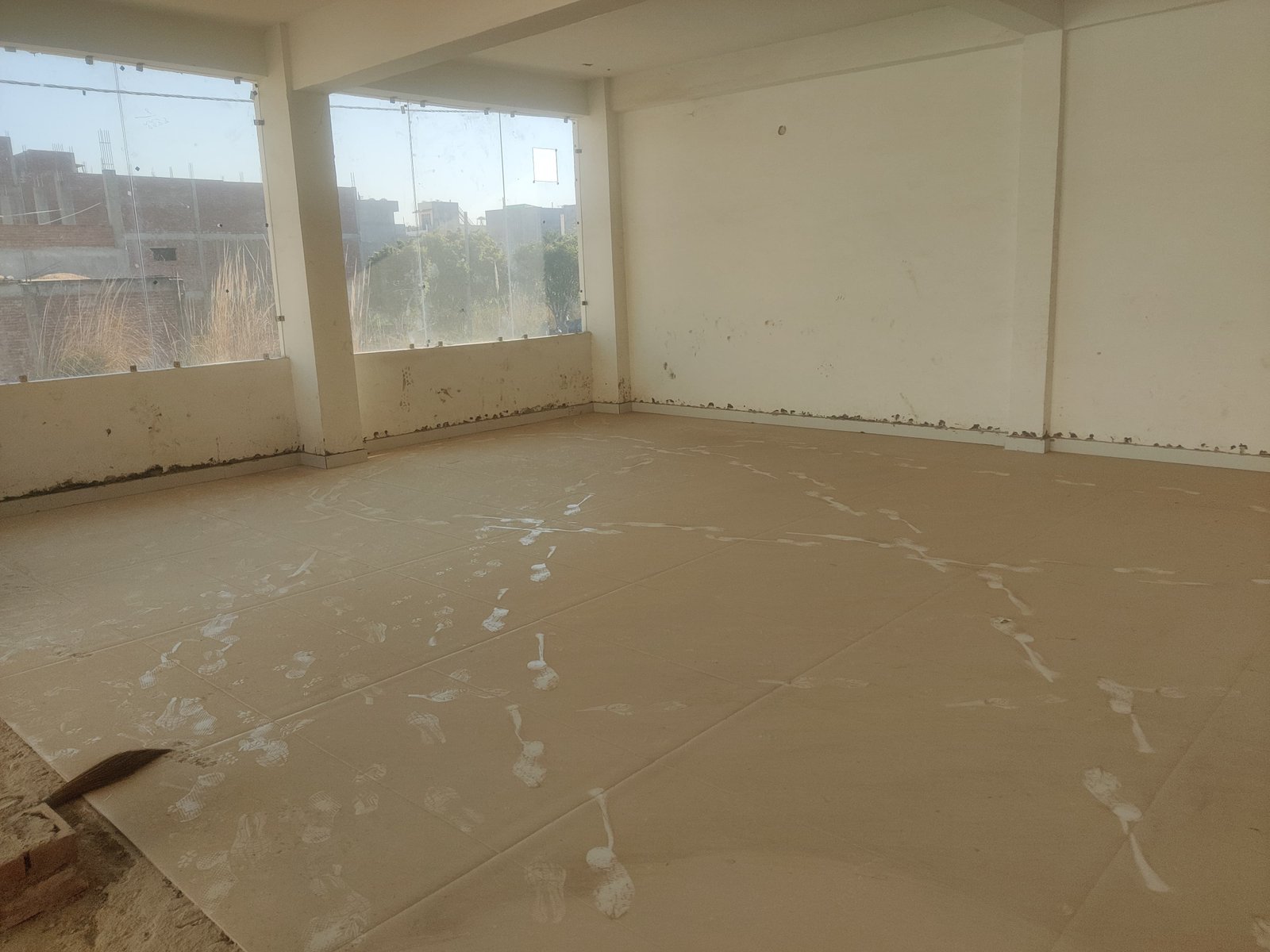 Commercial Property in Sultanpur Road, Arjungunj - Image 2