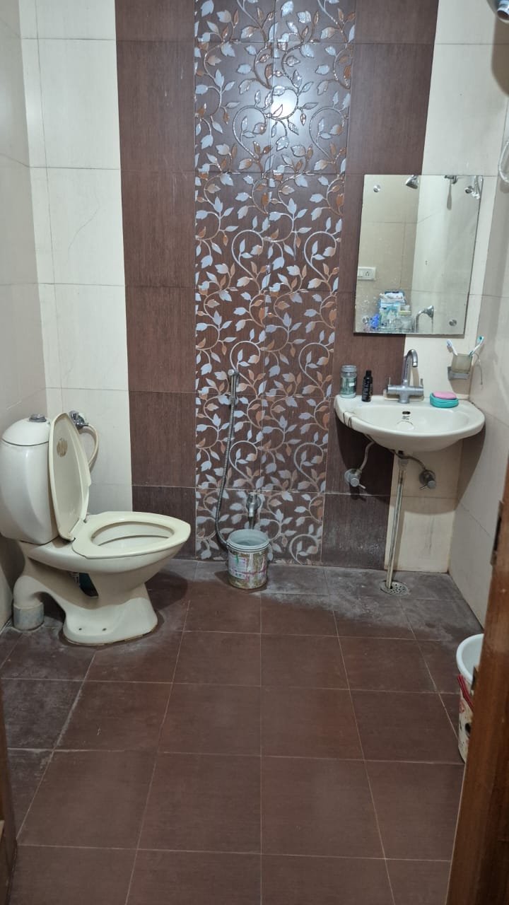 Residential Property in Vikalp Khand, Gomti Nagar - Image 1