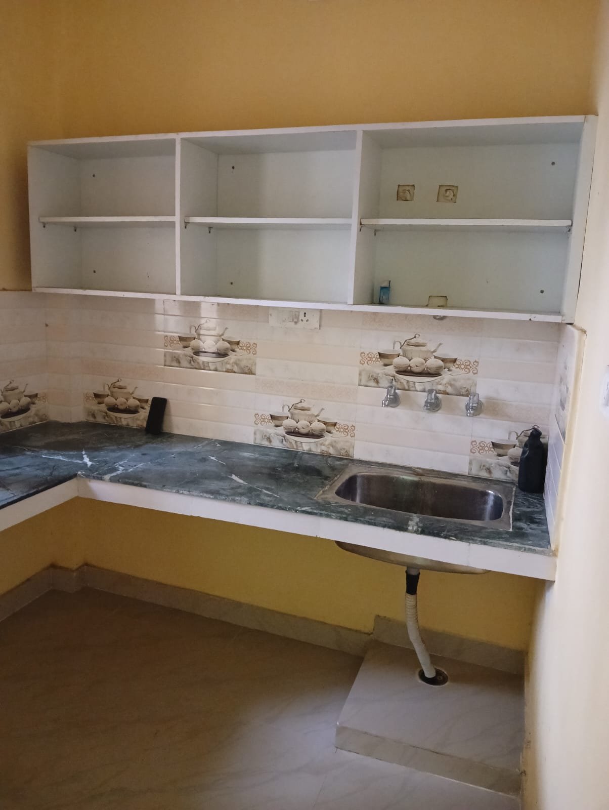 Residential Property in Anand Vihar Colony, Chinhat - Image 5