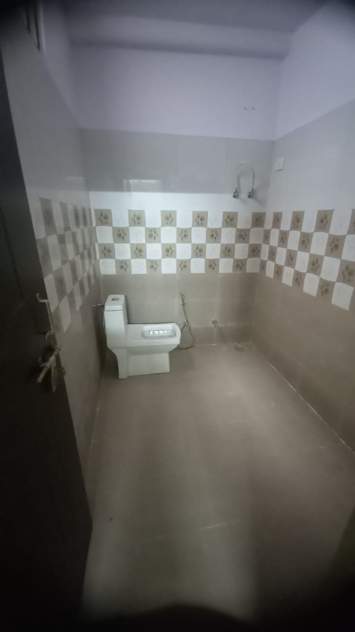 Residential Property in Dayalfarm Ganeshpur Deva Road Chinhat.  Near Kunwar Global School ., Chinhat - Image 6