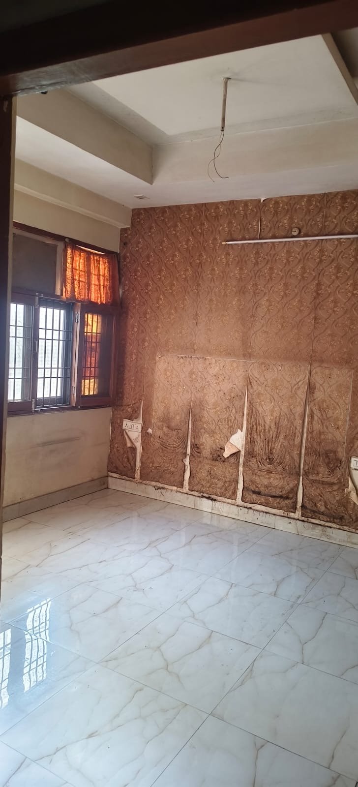 Commercial Property in Vivek Khand, Gomti Nagar - Image 2