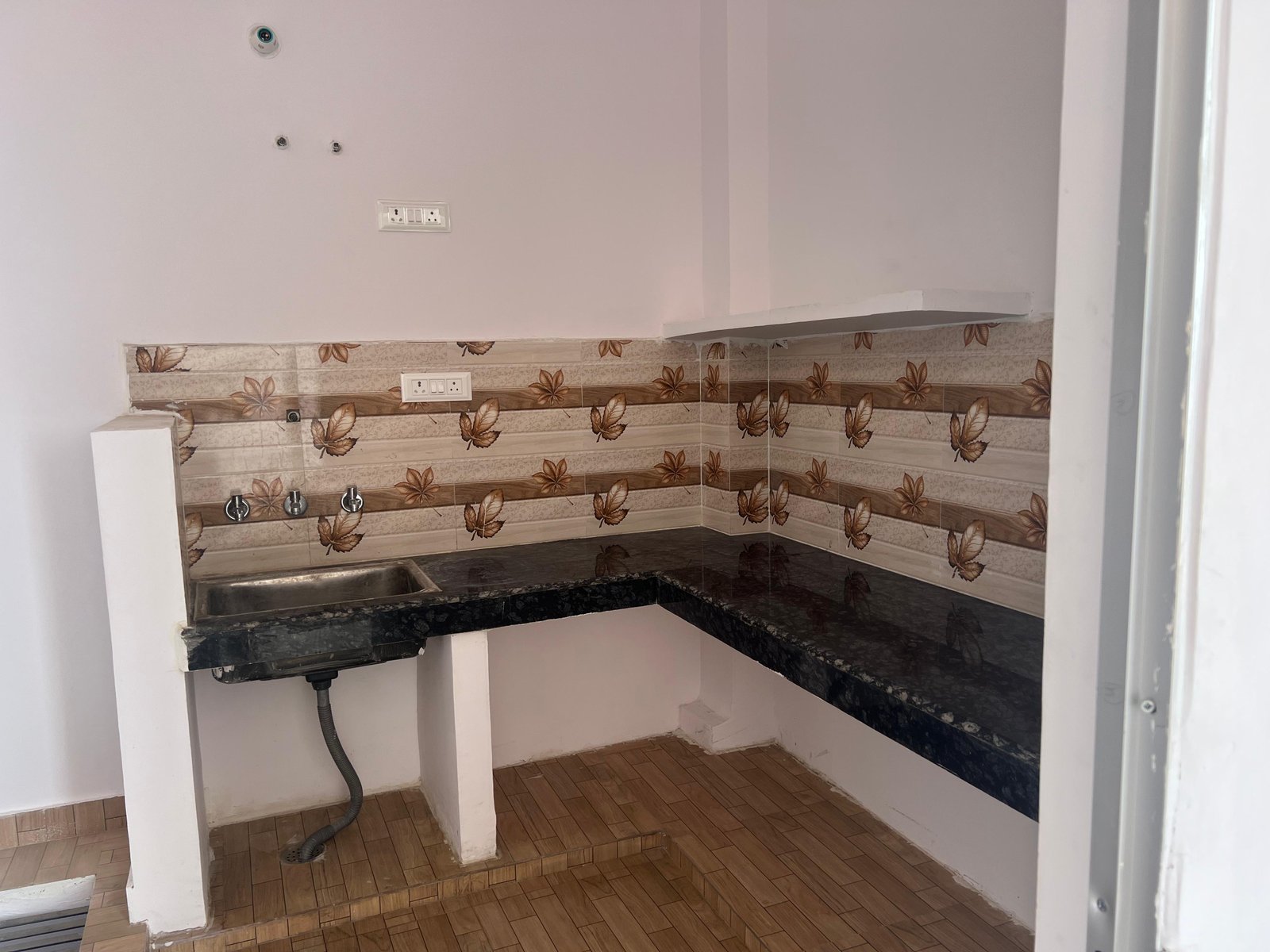 Residential Property in Gyan Vihar Colony Kamta, Kamta - Image 3